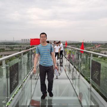 趙教員