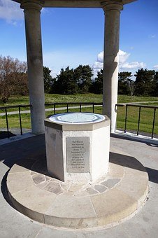 當(dāng)然,經(jīng)過無數(shù)次試講,我們不知不覺把教案...