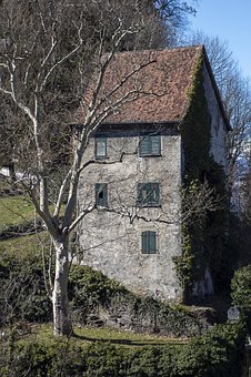 藏在棉衣里的溫度:當(dāng)孩子第一次讀懂父母的愛