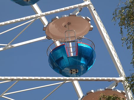 教育部:2011年高考總人數933萬 錄取率72.3%