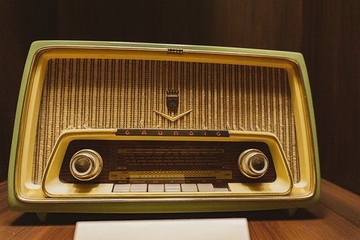 課堂是教學的主陣地,課堂教學的成敗直接影...