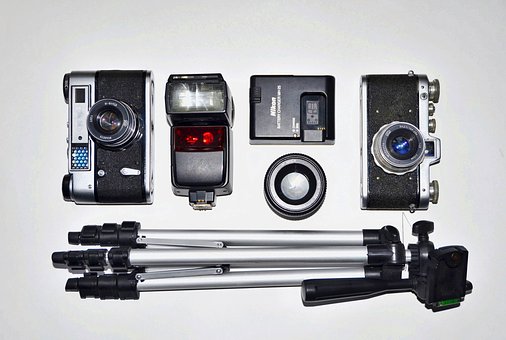 作文一看立意二看文采,并且更注重前者,審...