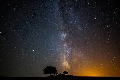 ���辀���ж�Ǭ������һ��������һ����ͻ��