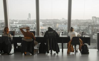 ͬ�rҲҪ���Õr�g��������һ���С�W���f��...