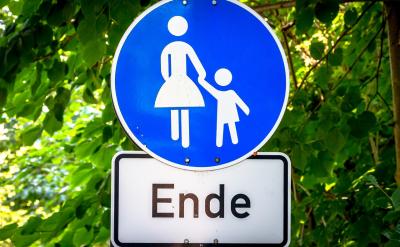 第三周:通研教材,把握教材重難點。集體備...