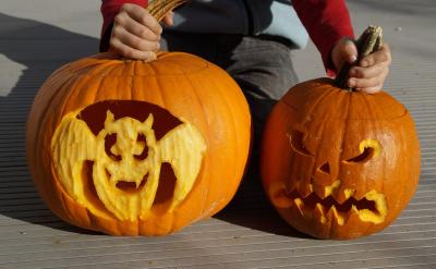 1).位置:放在疑問詞之后