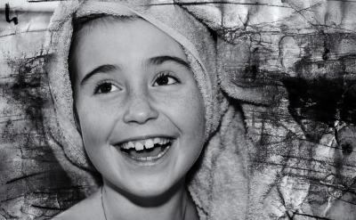 而在課堂教學中的交流是教師與學生、學生與...