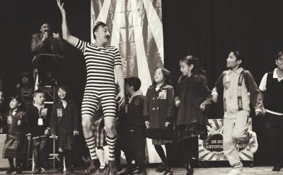 解題原則:忠于原文,聯系上下文,理清全篇...