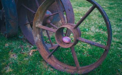 職業理想與師德師風:具有崇高的職業理想和...