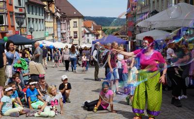 伴隨社會(huì)經(jīng)濟(jì)快速發(fā)展和世界經(jīng)濟(jì)一體化進(jìn)程...