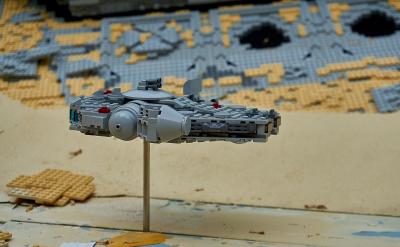 在開學后,學生要把情緒調節為相對平穩中帶...